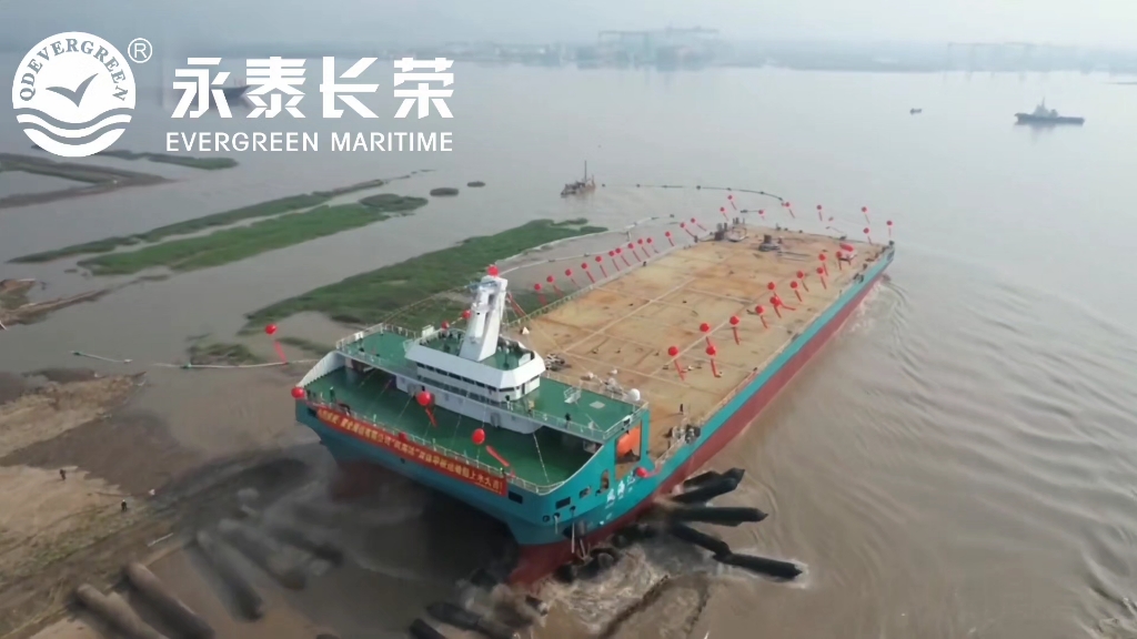 2023 年 6 月,全球首艘江海直達DP2多用途雙體運輸接駁船&ldquo;風海達&ldquo;在浙江臺州方振船業采用氣囊上排下水順利吉水。